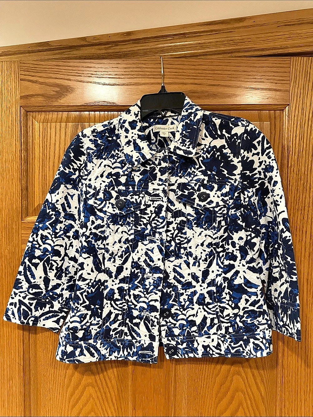 Coldwater Creek Abstract Print Jean Jacket Blue & White Size 6